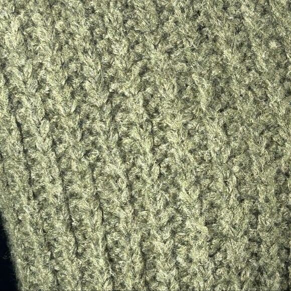 American Eagle Cropped Chunky Knit Dark Green Crew Neck Sweater Size Small - Picture 9 of 13